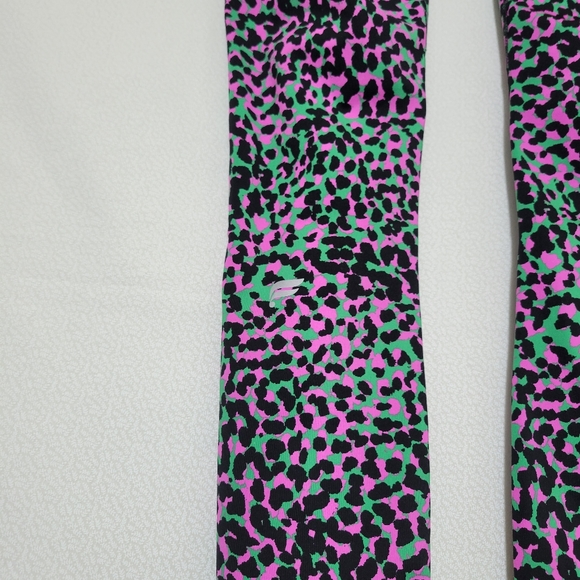 NWT Fabletics Motion365 Leggings Size Small - Picture 7 of 8